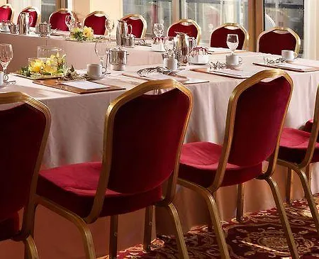 Titania 4* Atene